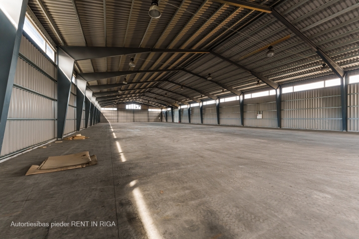 Sludinājumi. Iznomā jaunu angāru Ilzenes ielā 18  + platība - 1880m2 + Nomas cena - 3 EUR/m2 + Vārtu augustums - Cena: 5640 EUR/mēn Foto #5