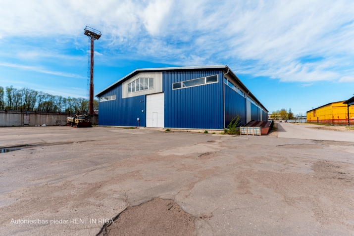 Sludinājumi. Iznomā jaunu angāru Ilzenes ielā 18  + platība - 1880m2 + Nomas cena - 3 EUR/m2 + Vārtu augustums - Cena: 5640 EUR/mēn Foto #7