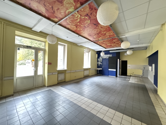 Sludinājumi. Iznomā ražošanas telpas.  Telpas pieejams no 05.2025 Telpās ir ūdens un 3 fāžu pieslēgums Cena: 557 EUR/mēn Foto #1