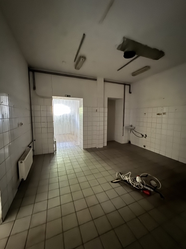 Sludinājumi. Iznomā ražošanas telpas.  Telpas pieejams no 05.2025 Telpās ir ūdens un 3 fāžu pieslēgums Cena: 557 EUR/mēn Foto #4