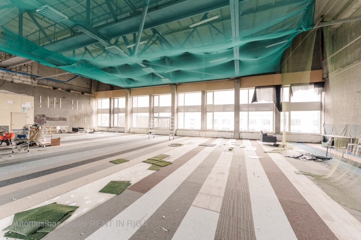 Объявление. Аренда коммерческих помещений на Югле с высокими потолками. 5 этаж. Лифт.  Бесплатная парковка у Цена: 1540 EUR/мес. Foto #1