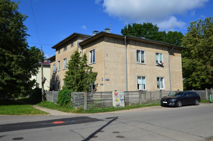 Sludinājumi. Dzīvoklis klusā vietā, mazā dzīvokļu ēkā ar dārzu.  Kādreiz tie bija 2 dzīvokļi, kuri šobrīd ir Cena: 149500 EUR Foto #1