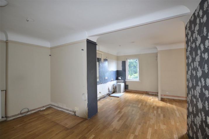 Sludinājumi. Dzīvoklis klusā vietā, mazā dzīvokļu ēkā ar dārzu.  Kādreiz tie bija 2 dzīvokļi, kuri šobrīd ir Cena: 149500 EUR Foto #4