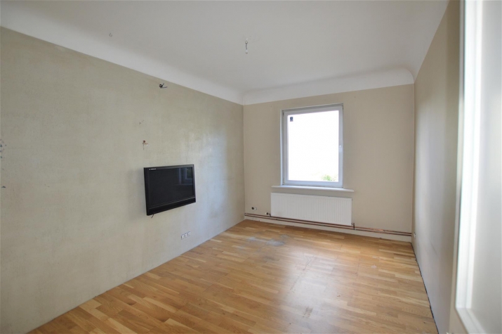 Sludinājumi. Dzīvoklis klusā vietā, mazā dzīvokļu ēkā ar dārzu.  Kādreiz tie bija 2 dzīvokļi, kuri šobrīd ir Cena: 149500 EUR Foto #7