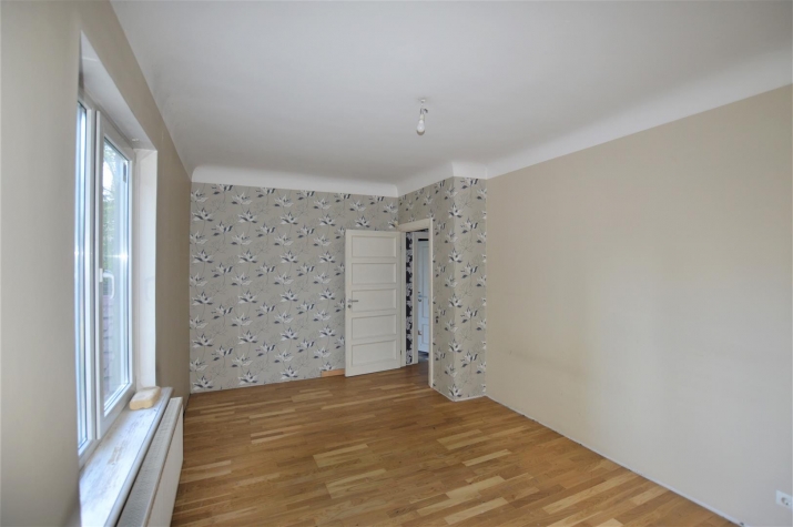 Sludinājumi. Dzīvoklis klusā vietā, mazā dzīvokļu ēkā ar dārzu.  Kādreiz tie bija 2 dzīvokļi, kuri šobrīd ir Cena: 149500 EUR Foto #9