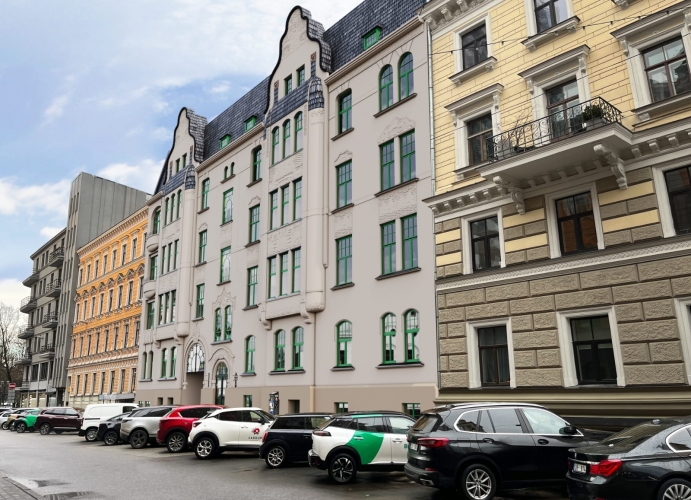 Sludinājumi. Elegants dzīvoklis \'Šefela namā\', Baznīcas ielā 5.  Aicinām Jūs kļūt par daļu no Rīgas arhitektūras Cena: 49980 EUR Foto #2