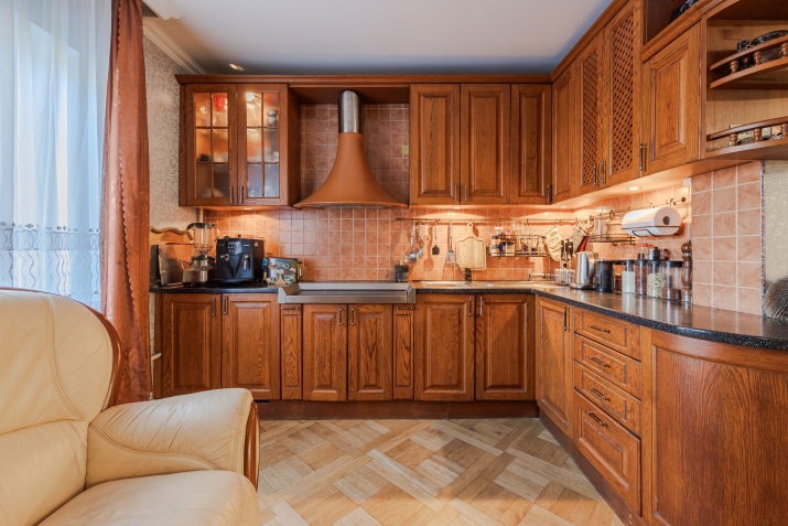 Sludinājumi. Tiek pārdota plaša privātmāja Langstiņos, dažu minūšu gājiena attālumā no Langstiņu ezera.  Mājas Cena: 440000 EUR Foto #9