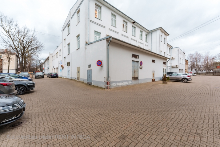 Объявление. Изолированный кабинет на Brīvības gatve.  + 44,4 м; + 3-й этаж; + кондиционер; + общая туалетная Цена: 266 EUR/мес. Foto #6