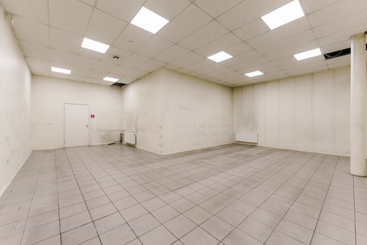 Объявление. \'STOCK OFFICE\' - помещение. Склад/офис и магазин в одном месте.  Планировка: + Общая площадь: 228 Цена: 1482 EUR/мес. Foto #6