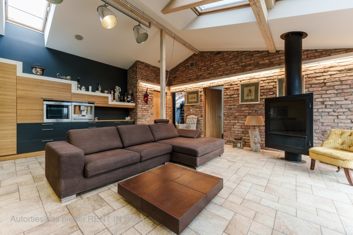 Sludinājumi. Klusā Centra baudītājiem ar plašu terasi uz Antonijas Ielu.   Šis dzīvoklis notiekti atšķirās no Cena: 2800 EUR/mēn Foto #8