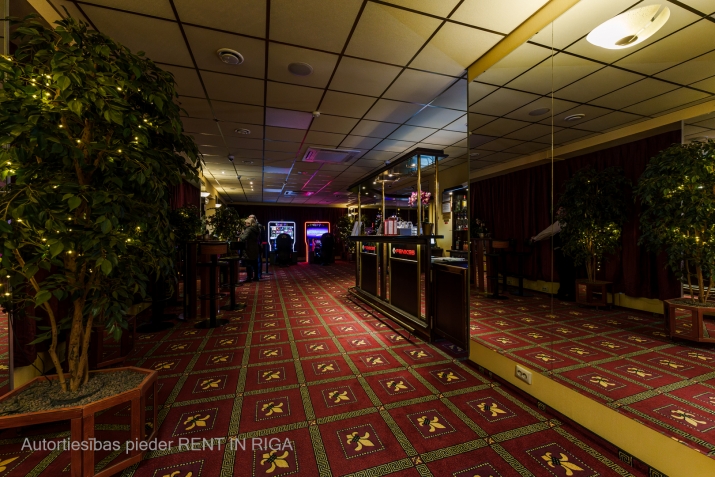 Sludinājumi. Tirdzniecības un noliktavas ēkas ar zemi Daugavpils šosejas malā.  Tirdzniecības ēka 188 kvm, tajā Cena: 1.5e+06 EUR Foto #3