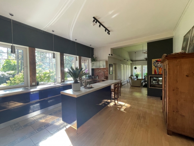 Sludinājumi. Mājīga ģimenes māja Priežu ieskautajā Jūrmalā.   Tā atrodas tikai 100 metru attālumā no Lielupes, Cena: 490000 EUR Foto #5