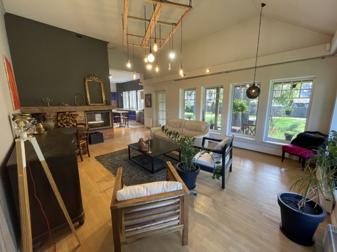 Sludinājumi. Mājīga ģimenes māja Priežu ieskautajā Jūrmalā.   Tā atrodas tikai 100 metru attālumā no Lielupes, Cena: 490000 EUR Foto #8