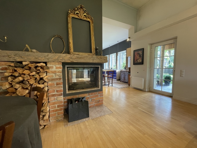 Sludinājumi. Mājīga ģimenes māja Priežu ieskautajā Jūrmalā.   Tā atrodas tikai 100 metru attālumā no Lielupes, Cena: 490000 EUR Foto #9