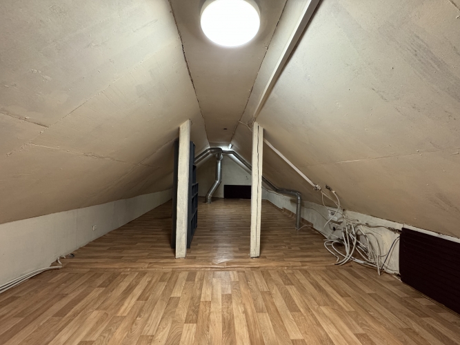 Объявление. Atsevišķi stāvošā ēka un zemes gabals Āgenskalnā.  + Būves kopējā platība 100.8 m2; + Zemes gabala Цена: 92000 EUR Foto #9