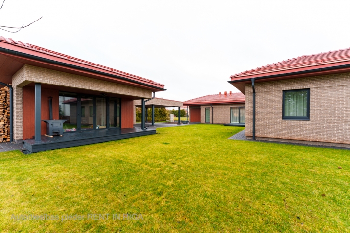 Sludinājumi. Tiek pārdota vienstāvīga, jauna un energoefektīva privātmāja ar pirts ēku un iekoptu pagalmu Cena: 650000 EUR Foto #2