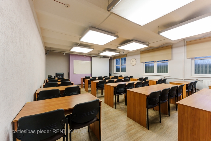 Sludinājumi. Biroja noma  Ģertrūdes iela 63B  Platība: 180 m. Stāvs: 0. stāvs. Ieeja: Privāta ieeja telpās, kas Cena: 900 EUR/mēn Foto #1