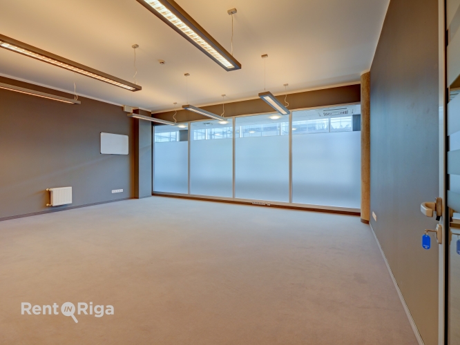 Sludinājumi. A klases birojs biznesa centrā European Trade Center Mūkusalas ielā. Birojs ar plašu priekštelpu un Cena: 3983 EUR/mēn Foto #2