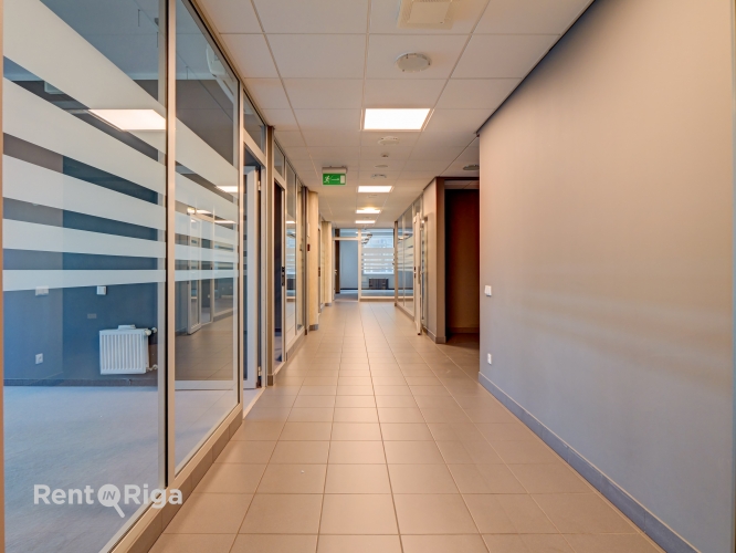 Sludinājumi. A klases birojs biznesa centrā European Trade Center Mūkusalas ielā. Birojs ar plašu priekštelpu un Cena: 3983 EUR/mēn Foto #4