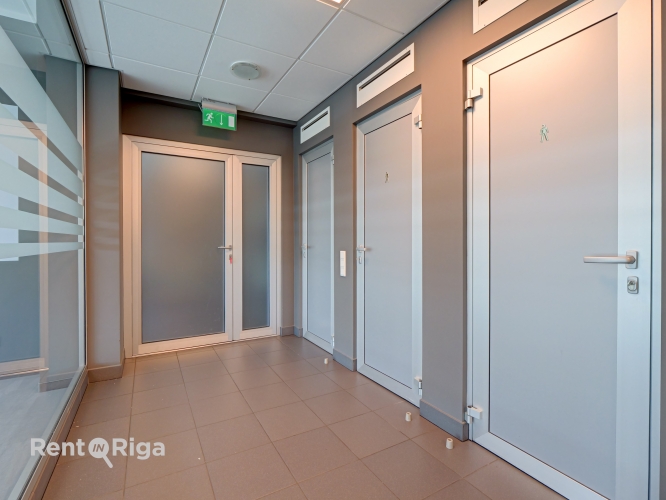 Sludinājumi. A klases birojs biznesa centrā European Trade Center Mūkusalas ielā. Birojs ar plašu priekštelpu un Cena: 3983 EUR/mēn Foto #6