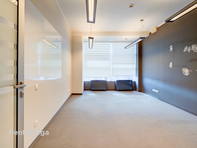 Sludinājumi. A klases birojs biznesa centrā European Trade Center Mūkusalas ielā. Birojs ar plašu priekštelpu un Cena: 3983 EUR/mēn Foto #8