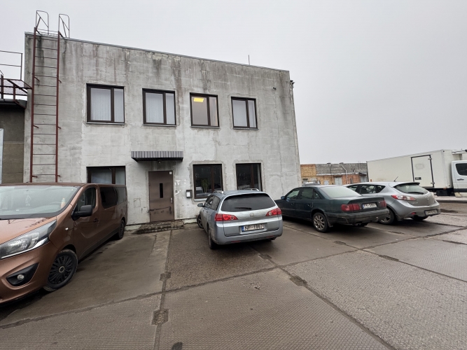 Объявление. Складские/производственные помещения и территория на улице Буллю, в зоне промышленной застройки.  Цена: 1.2e+06 EUR Foto #5