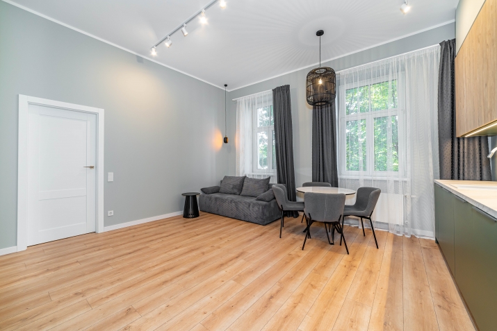 Sludinājumi. Lieliska iespēja iegādāties dzīvokli vienā no pievilcīgākajiem Rīgas rajoniem - Āgenskalnā! Cena: 159700 EUR Foto #3