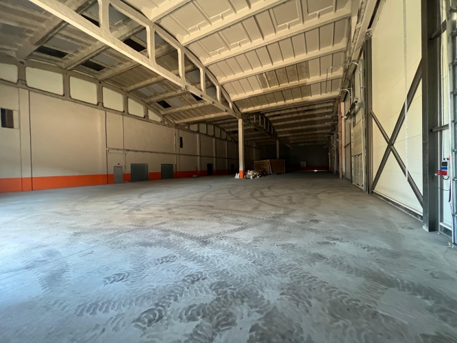 Sludinājumi. Apkurināmās ražošanas/noliktavas bez apkures.  Ir iespējams ierīkot apkuri. Birojs, ģērbtuve, Cena: 8640 EUR/mēn Foto #2