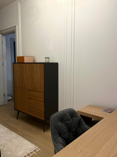 Sludinājumi. Piedāvājam mūsdienīgu, mēbelētu un aprīkotu dzīvokli pilnībā renovētā namā. Dzīvoklis atrodas Cena: 280000 EUR Foto #8