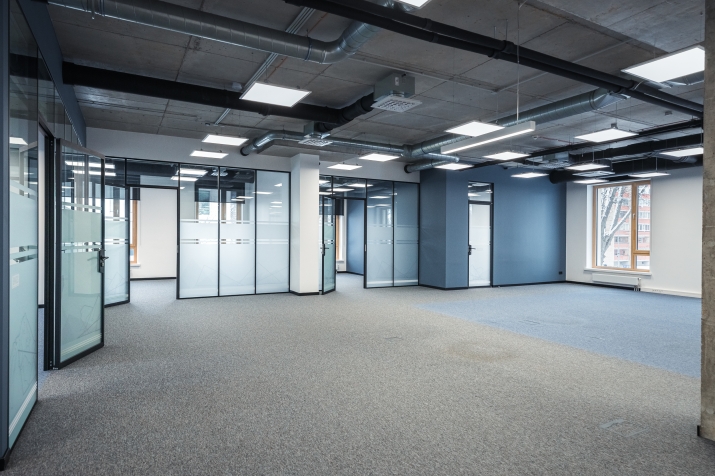 Sludinājumi. Biroju telpas A klases biroju ēkā Mežaparkā.  Telpām veikta kvalitatīva iekšējā apdare, stikla Cena: 5134 EUR/mēn Foto #6