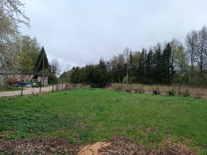 Sludinājumi. Pārdod apbūves zemi Ikšķiles centrā, vēsturiskajā privātmāju rajonā  Dainu ielā.    Zemes gabala Cena: 23000 EUR Foto #3