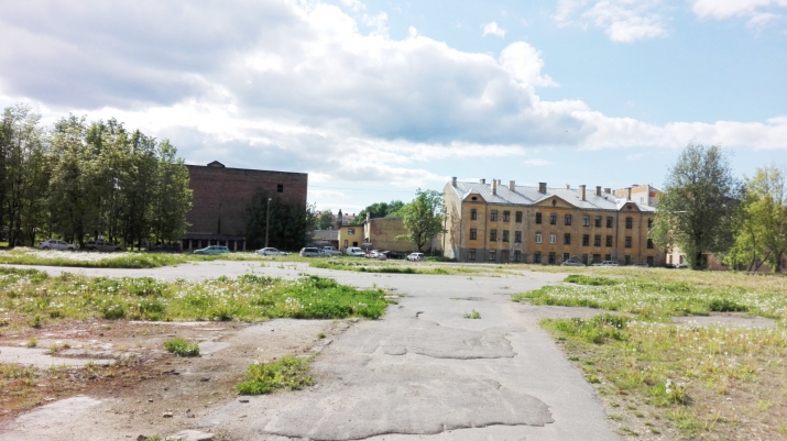 Sludinājumi. Zemes piedāvājums Rīgas centrā.  Piedāvājumā ietilpst:  Trīs stāvu noliktava ar kopējo platību 1000 Cena: 365000 EUR Foto #7