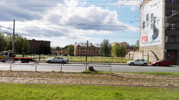 Sludinājumi. Zemes piedāvājums Rīgas centrā.  Piedāvājumā ietilpst:  Trīs stāvu noliktava ar kopējo platību 1000 Cena: 365000 EUR Foto #8