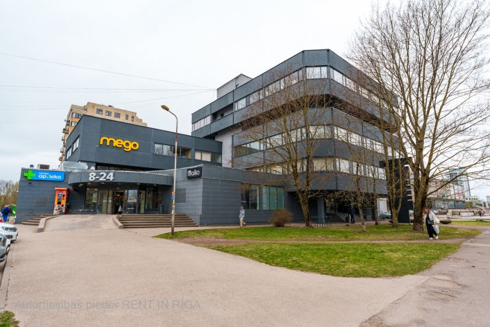 Sludinājumi. Tirdzniecības telpas t/c \'MEGO\' Purvciemā. 1. stāvs pie ieejas. Platība sastāv no vienas telpas, Cena: 2160 EUR/mēn Foto #9