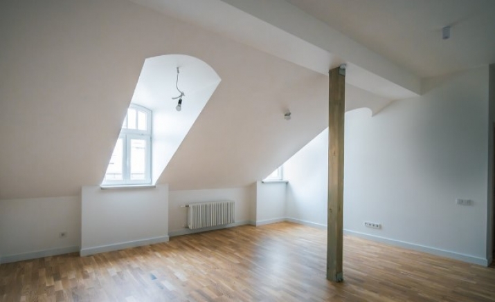 Sludinājumi. Piedāvājam Jums unikālu iespēju iegādāties augstākās kvalitātes mansarda dzīvokli ekskluzīvā Cena: 123000 EUR Foto #3