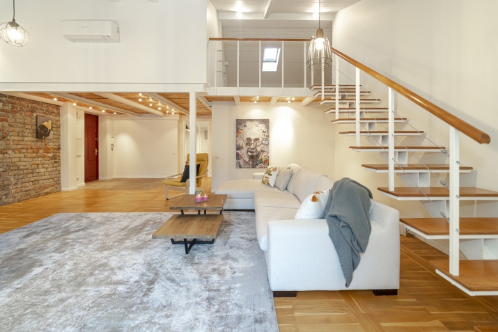 Объявление. Просторная двухуровневая квартира в тихом центре Риги  Квартира расположена на 6-м этаже здания Цена: 2000 EUR/мес. Foto #6