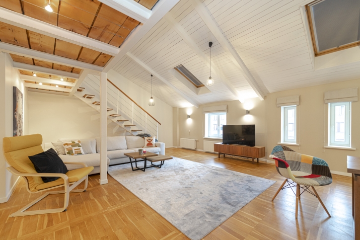 Объявление. Просторная двухуровневая квартира в тихом центре Риги  Квартира расположена на 6-м этаже здания Цена: 2000 EUR/мес. Foto #7