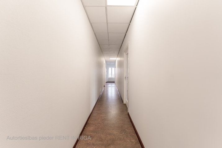 Объявление. Mēbelētas biroja telpas Mūkusalas ielā 51, ar jauku skatu uz Daugavas upi un Zaķusalu.  Birojam Цена: 238 EUR/мес. Foto #5