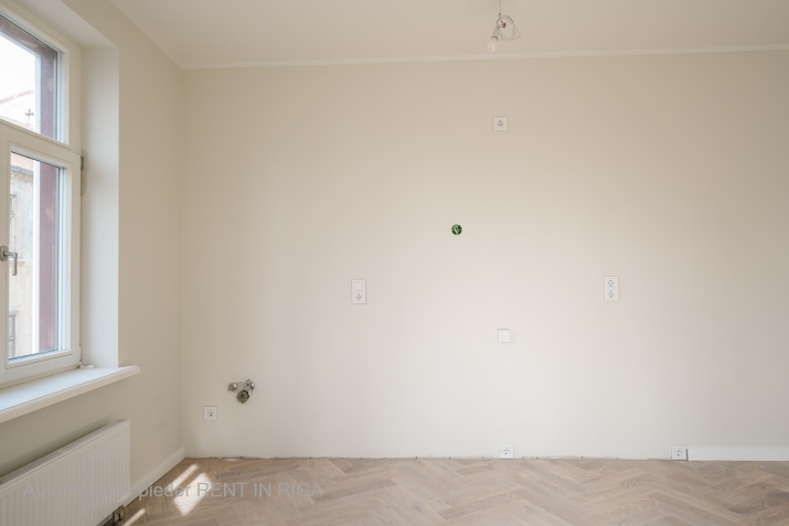 Sludinājumi. Divu istabu dzīvoklis šarmantajā Āgenskalnā!   Rīgas koka arhitektūras pērle  dzīvojamā ēka Cena: 100200 EUR Foto #8