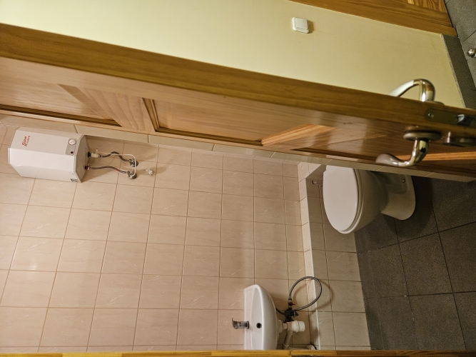 Sludinājumi. Pārdod īpašumu  450 m telpas, kas atrodas 2. stāvā divstāvu ēkā, kopā ar zemi. Īpašums atrodas Cena: 150000 EUR Foto #4