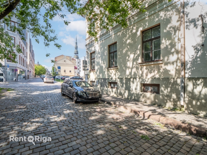 Sludinājumi. Ēku komplekss un zeme Vecrīgā.  (Kungu iela 34, Kalēju iela 78, 13.janvāra iela 25) Izsole. Drīz Cena: 2.01e+06 EUR Foto #3