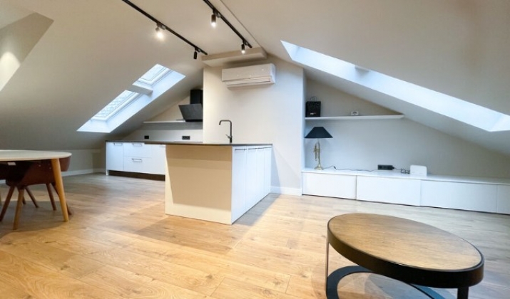 Объявление. Furnished two-room apartment in a new project on Cēsu street.  The apartment is located on the 4th Цена: 900 EUR/мес. Foto #2