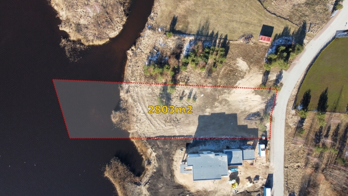 Sludinājumi. Piedāvājumā ekskluzīvs un ainavisks zemesgabals pie paša Mašēnu ezera - Berģos!  Saulrieti, ūdens, Cena: 245000 EUR Foto #2