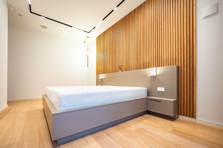 Sludinājumi. Dzīvoklis 100 metru attālumā no jūras.  Tiek pārdots brīnišķīgs trīsistabu dzīvoklis ar plašu Cena: 370000 EUR Foto #7