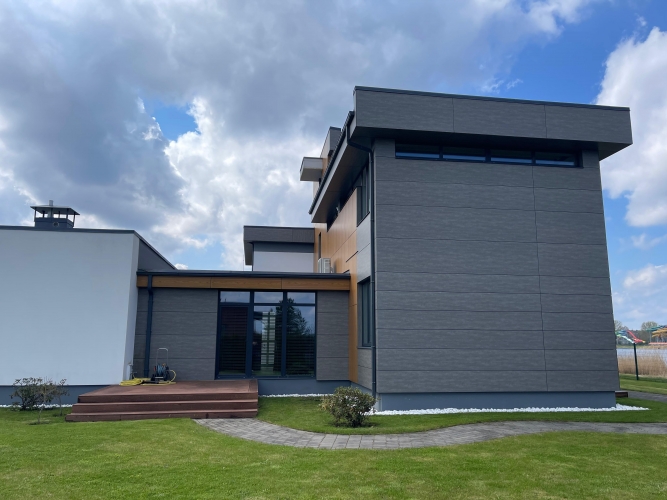 Объявление. Современный частный дом в Юрмале, на берегу Лиелупе. Имущество находится в тихом и уединенном Цена: 2.1e+06 EUR Foto #3