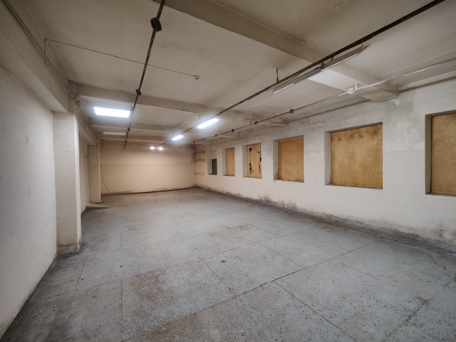 Объявление. Iznomā telpas Bauskas ielā 16b.  Tās sastāv no vairākām telpām, kas savienotas savā starpā. Ir 3 Цена: 1900 EUR/мес. Foto #2