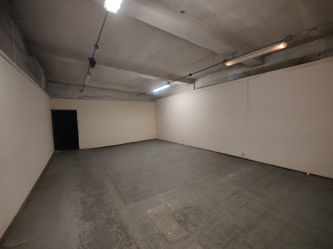 Объявление. Iznomā telpas Bauskas ielā 16b.  Tās sastāv no vairākām telpām, kas savienotas savā starpā. Ir 3 Цена: 1900 EUR/мес. Foto #6