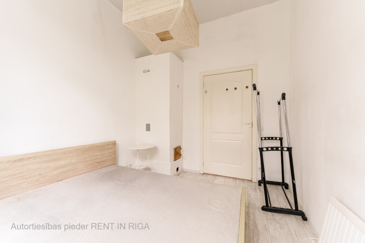 Sludinājumi. Tiek pārdots kompakta izmēra 2-istabu dzīvoklis.    Dzīvoklī ir uzstādīta iebūvēta virtuves Cena: 40000 EUR Foto #5