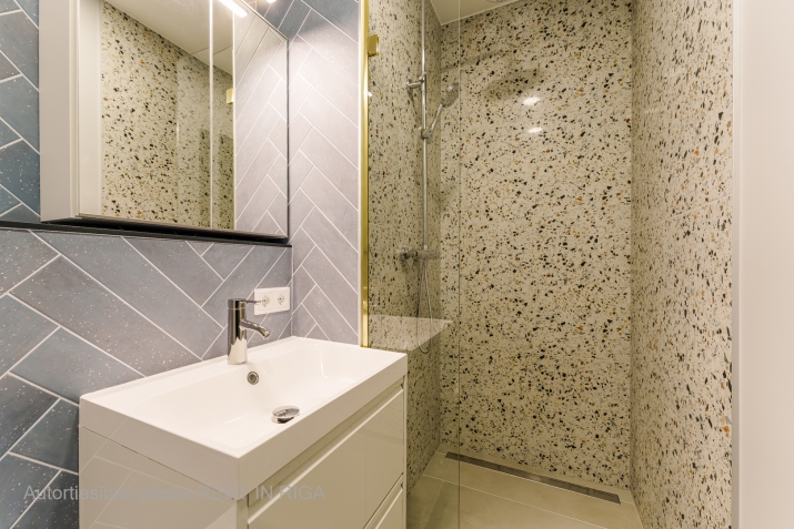 Sludinājumi. Elegants un kvalitatīvi izveidots dzīvoklis vienā no visstraujāk attīstošajām Rīgas centra apkaimēm Cena: 69000 EUR Foto #6