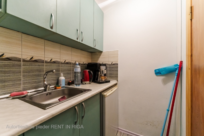 Sludinājumi. Iznomā divus kabinetus Krāslavas ielā.  WC un virtuve koplietošanā ar blakus nomnieku. Pilsētas Cena: 186 EUR/mēn Foto #8